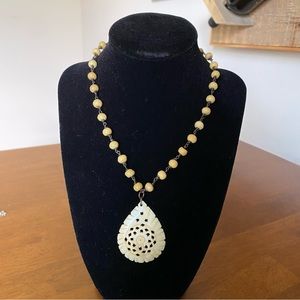 Express bead and pendant boho necklace